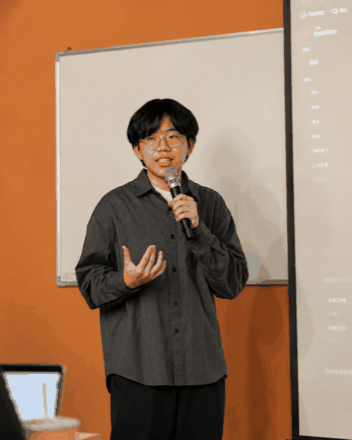 Ray，AI 一人公司實戰攻略作者